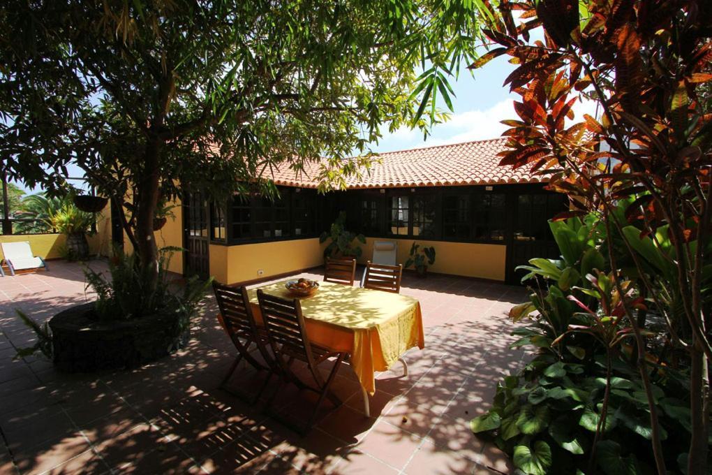 Casa Rural Los Aromos - Wunderschoenes Landhaus Mit Meerblick Hermigua Exterior photo
